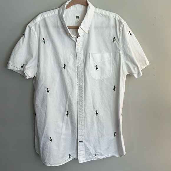 Gap Hula Girl Short Sleeve Button Up​ - Picture 1 of 4